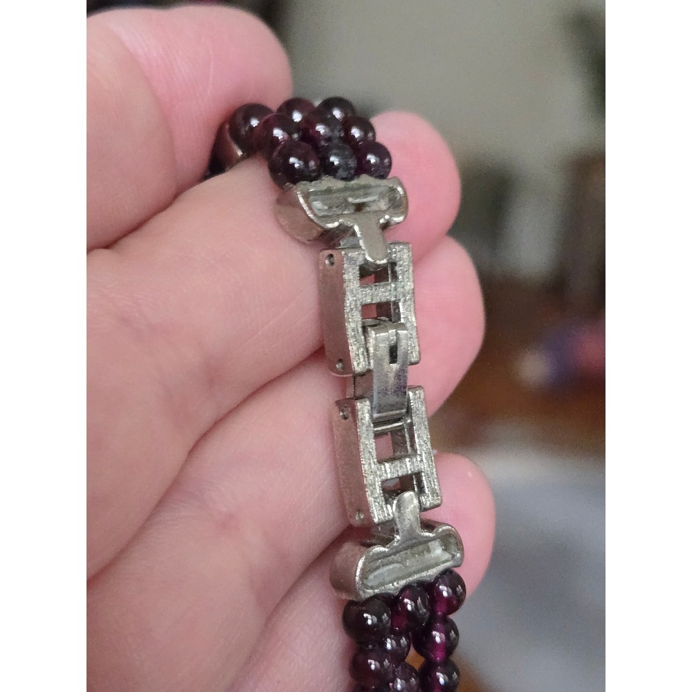 Natural Garnet Bead Bracelet 3 Strand Burgundy Silver Tone Accents Box Clasp 7in - Picture 4 of 4